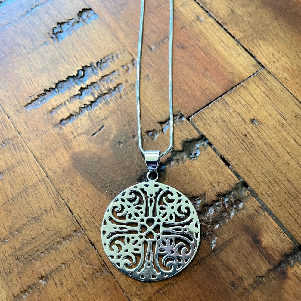 Silver Pendant Necklace